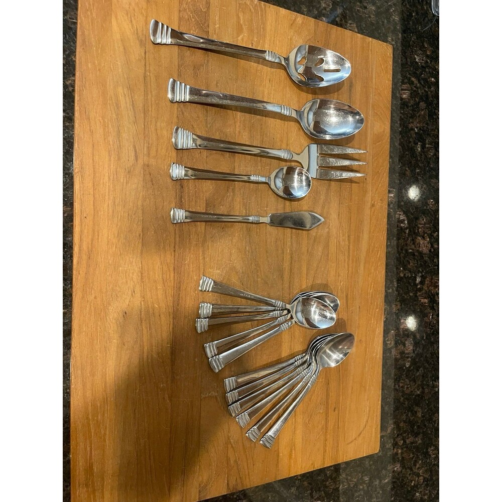 16 piece Cambridge codie replacement flatware set